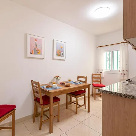 En El Centro De Cristianos Apartament *