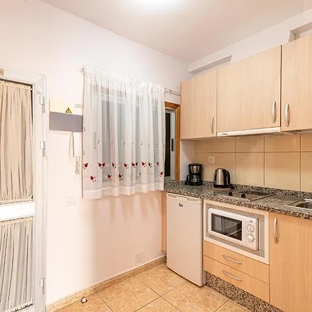 Apartment En El Centro De Cristianos Arona (Tenerife)