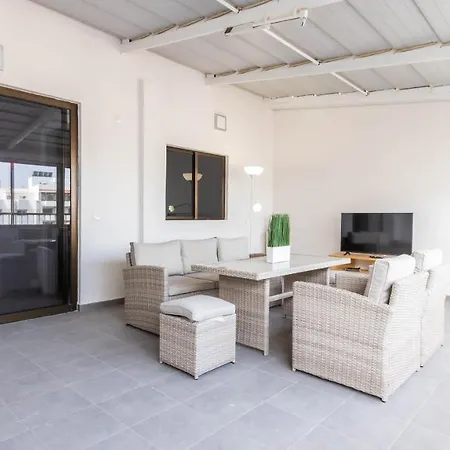 Apartment En El Centro De Cristianos