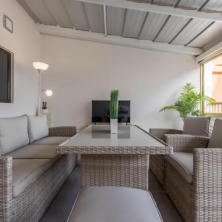 Apartment En El Centro De Cristianos *